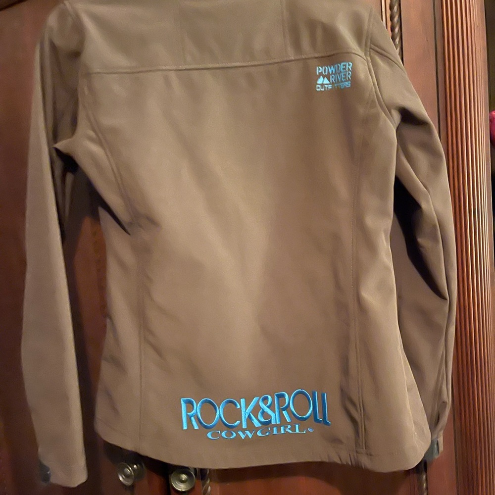 Never worn tags are taken off of it no rips or tears